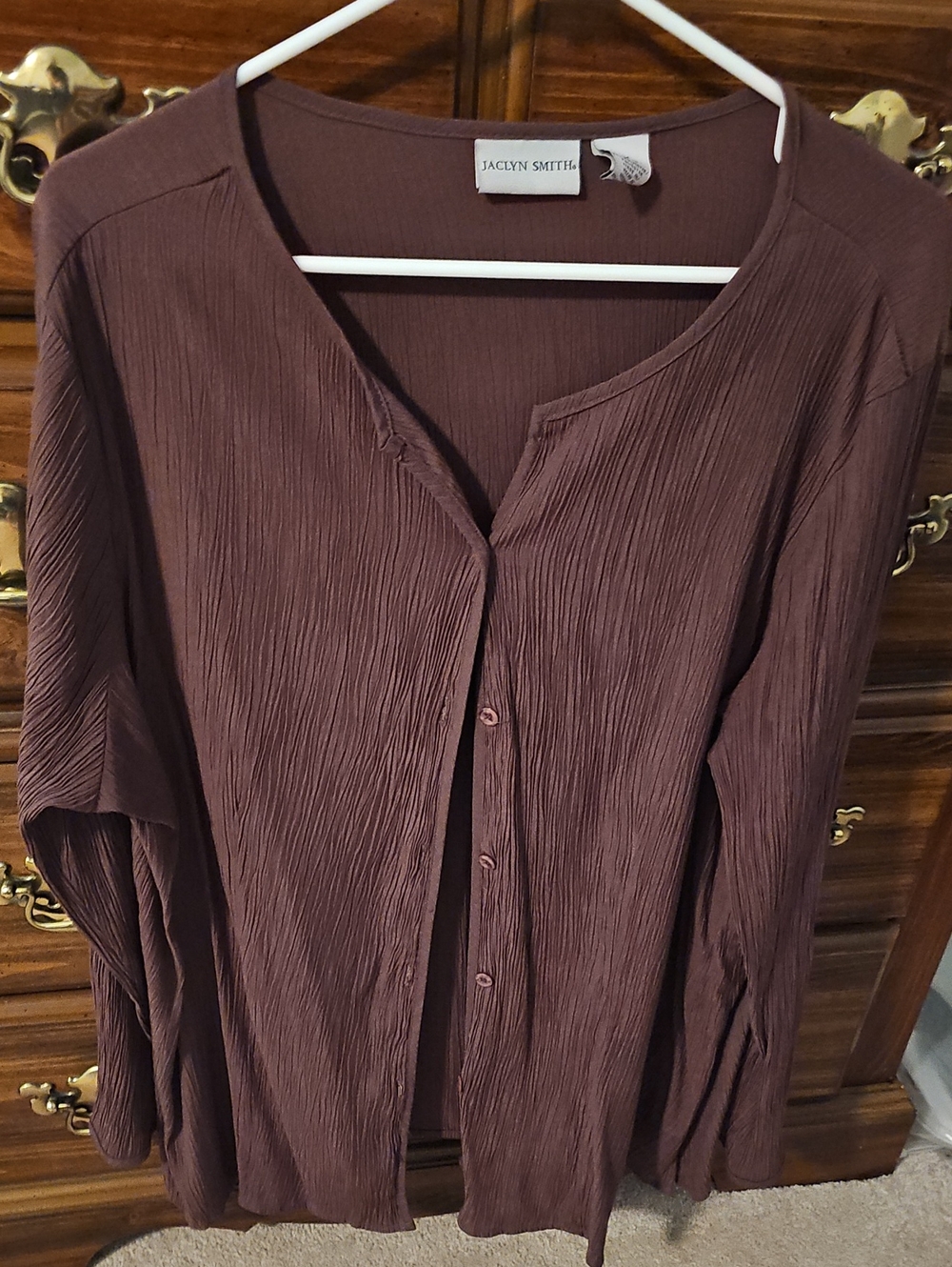 Jaclyn Smith Women's Crinkle Button-Front Top in Brown